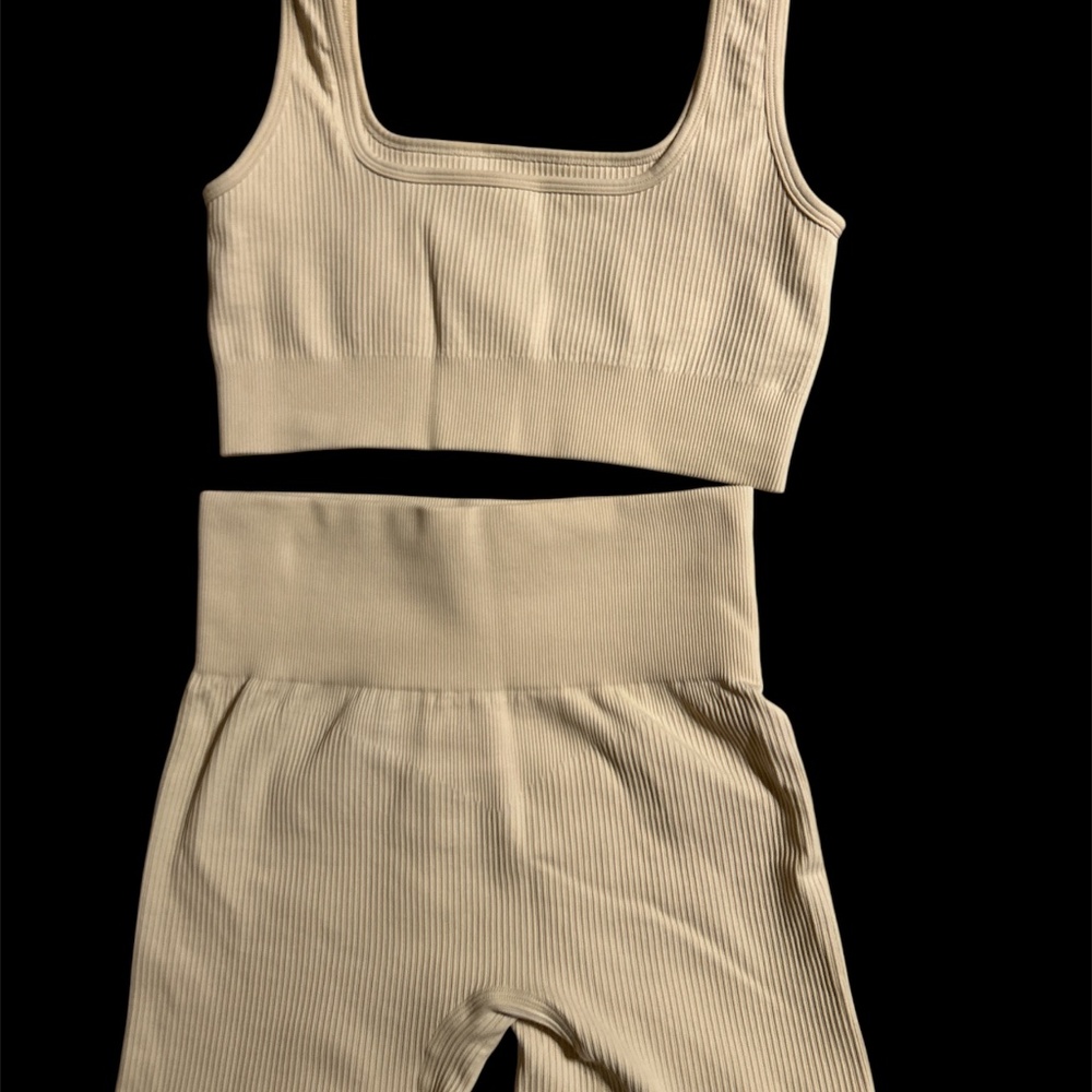 OQQ 2 piece work out outfit S- Ribbed-Tummy Control - Sports Bra & Bike Shorts - Picture 2 of 4